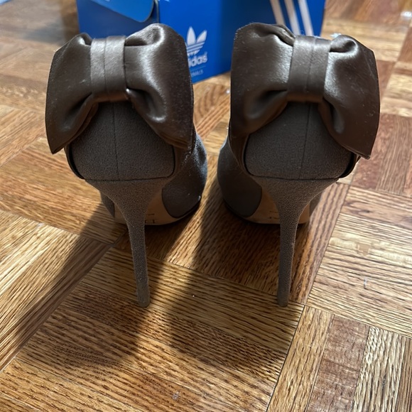 A classy shoe for many beautiful occasion - Picture 3 of 6